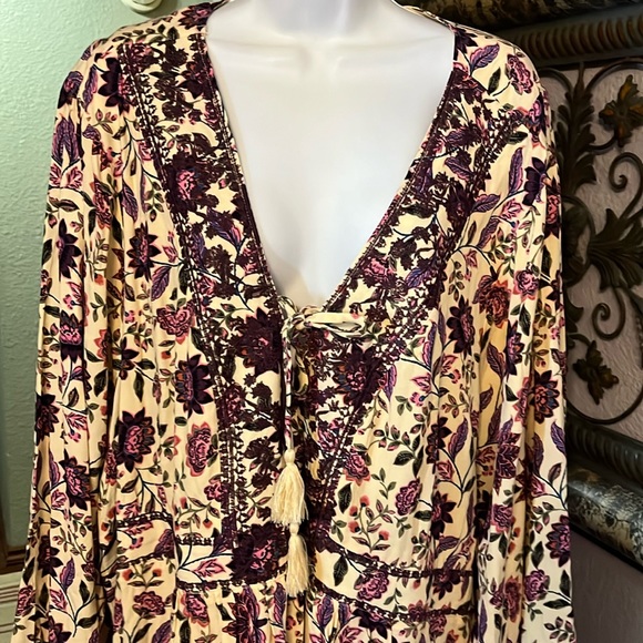 NWT Torrid Top Boho Floral Long Ballon Sleeve Top Embroidered Sz 5 - Picture 2 of 16